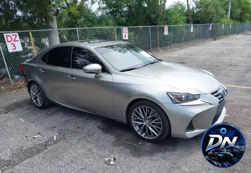 2017 LEXUS IS 200T